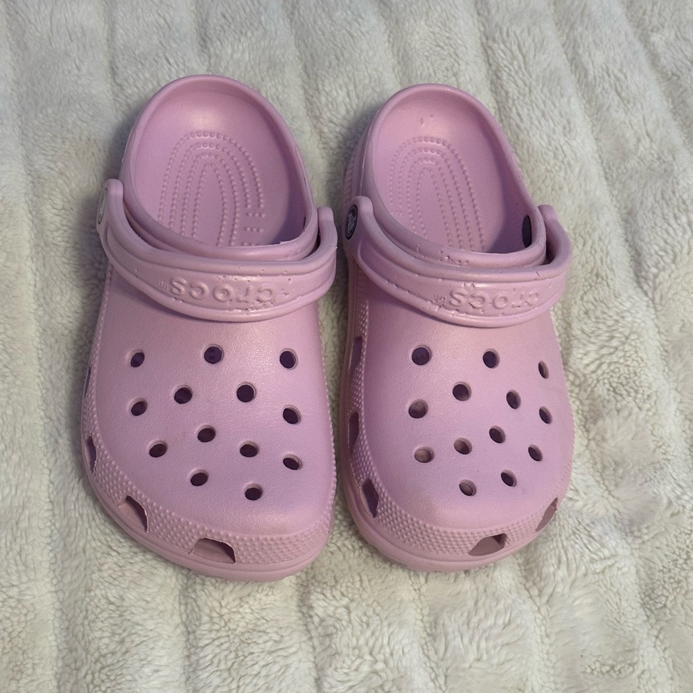 Pink Crocs Women’s 7 Men’s 5